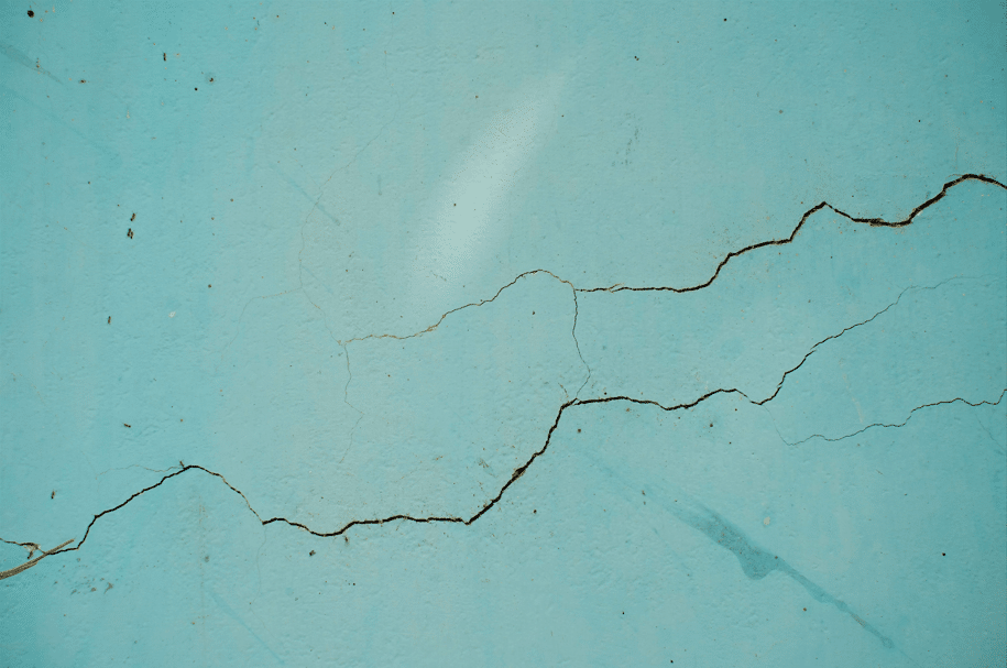 Fissures sur piscine à coque